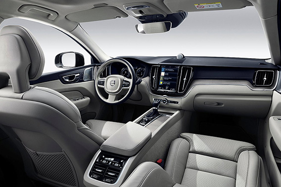 2017 Volvo XC60 interior