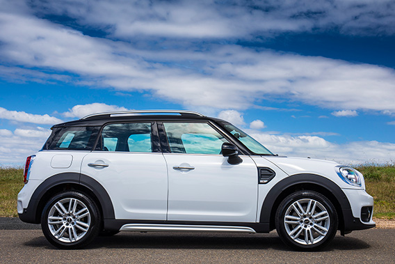 mini countryman side