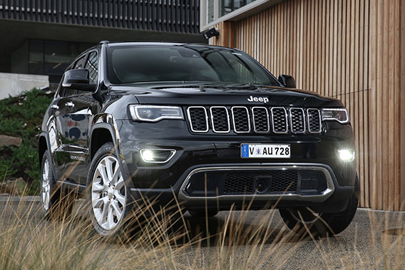 2017 Jeep Grand Cherokee Limited front