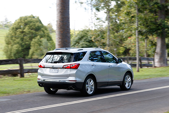 holden equinoz rear