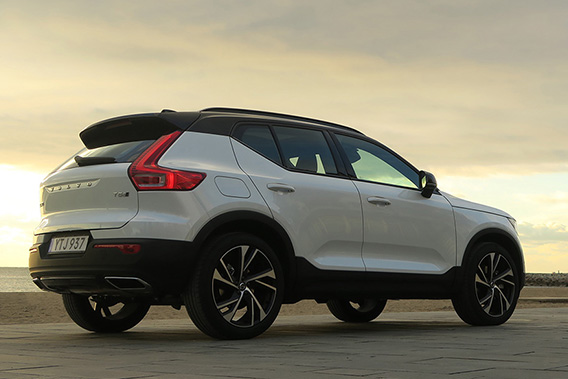 Volvo xc40 rear