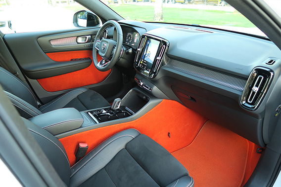 Volvo xc40 interior