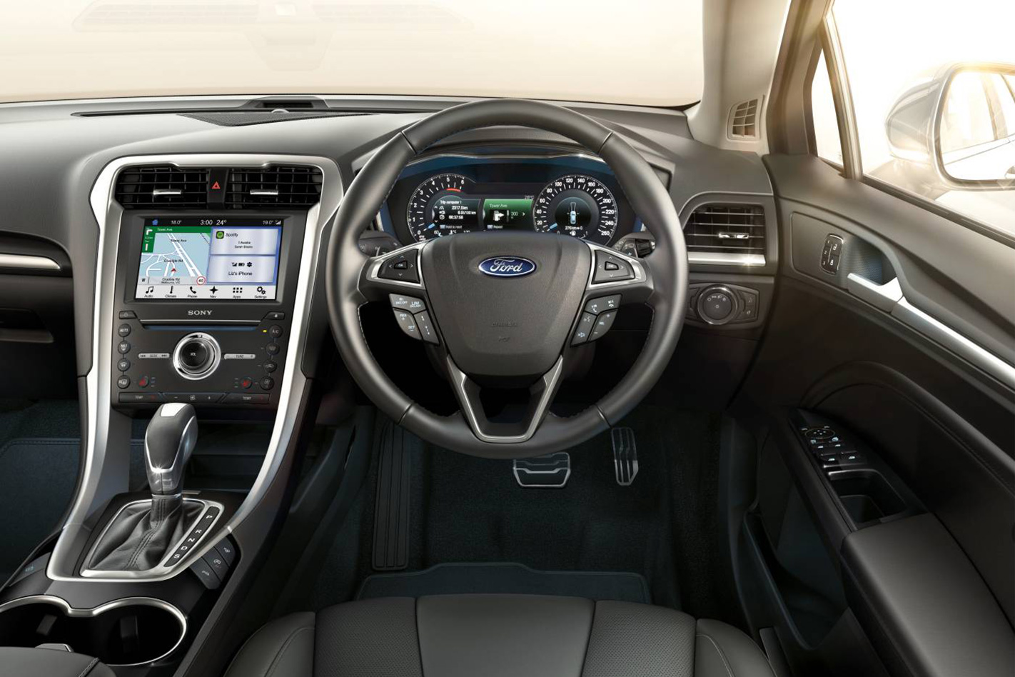 2018 Ford Mondeo interior