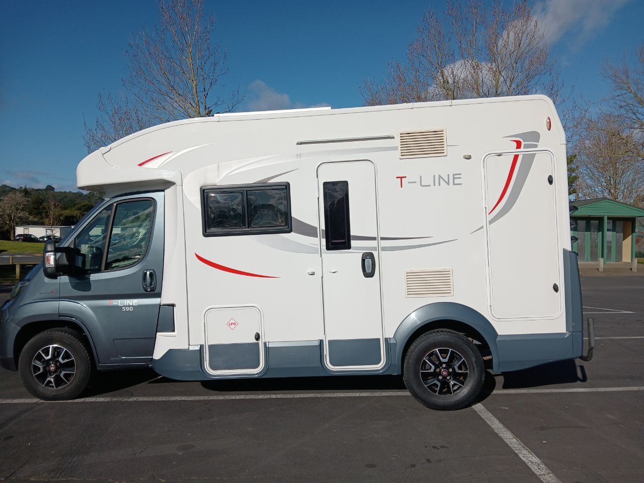 Vehicle image 3